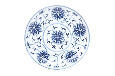 Lot 350 - A CHINESE BLUE AND WHITE 'LOTUS SCROLL' DISH