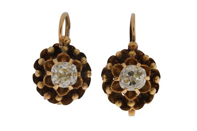 Lot 309 - A PAIR OF DIAMOND EARRINGS