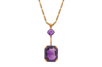 Lot 305 - AN AMETHYST PENDANT NECKLACE