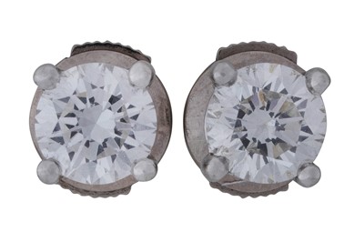 Lot 470 - A PAIR OF DIAMOND STUD EARRINGS