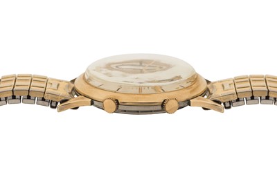 Lot 224 - A MEN'S LeCOULTRE MEMOVOX ALARM BRACELET WATCH