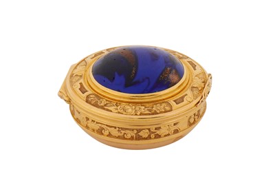 Lot 21 - A late 18th century George III unmarked gold and aventurine glass snuff box, circa 1770