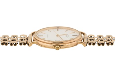 Lot 268 - A MEN'S GOLD ROTARY DRESS WATCH