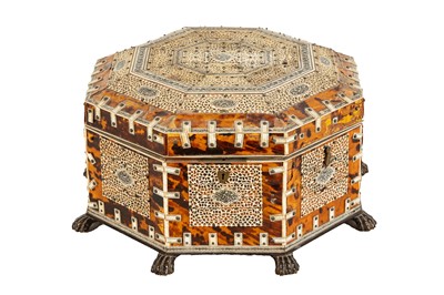 Lot 71 - AN ANGLO-INDIAN TORTOISESHELL, BONE AND PENWORK JEWELLERY BOX