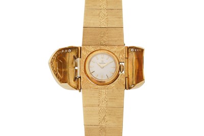 Lot 273 - A LADY'S GOLD AND DIAMOND-SET BRACELET WATCH