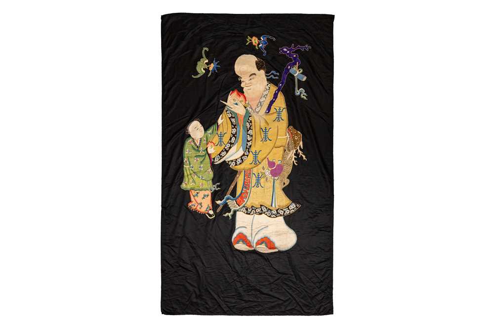 Lot 741 - A LARGE CHINESE GOLD THREAD AND