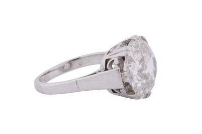 Lot 10 - A DIAMOND SINGLE-STONE RING, CIRCA 1981