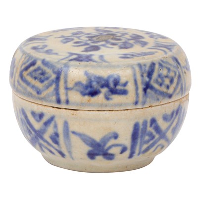 Lot 680 - A Chinese blue and white 'floral' box and cover, Ming dynasty