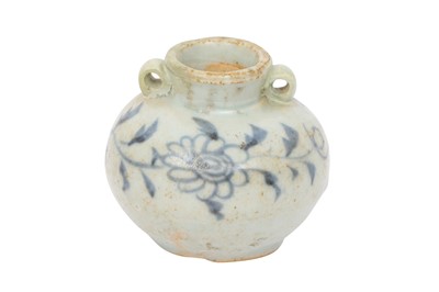 Lot 664 - A CHINESE BLUE AND WHITE JARLET