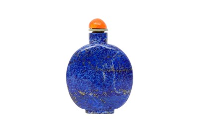 Lot 328 - λ A CHINESE LAPIS LAZULI SNUFF BOTTLE