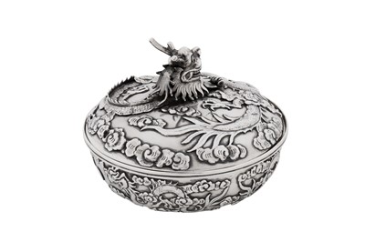 Lot 270 - A late 19th / early 20th century Chinese export silver covered bowl, Canton circa 1900, marked Bo, retailed by Wang Hing