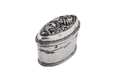 Lot 219 - An early 20th century Burmese unmarked silver lime box, Shan States dated 1914