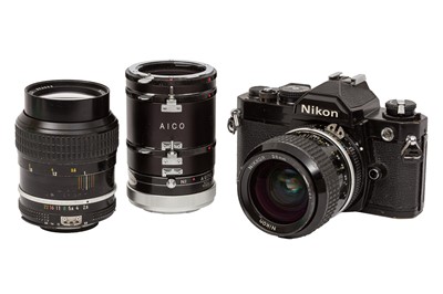 Lot 117 - A Nikon FM SLR Camera Outfit