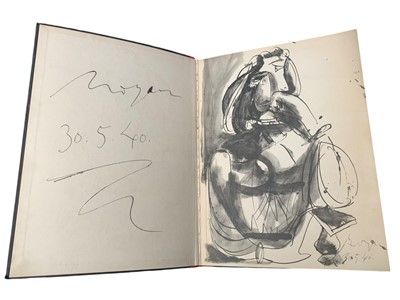 Lot 253 - Picasso (Pablo) Carnet de dessins de Picasso reproduits au format de l'original, Royan 30.5.40