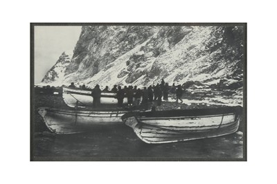 Lot 8 - Frank Hurley (1885-1962)