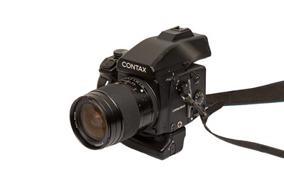 Lot 135 - A Contax 645 Medium Format SLR Camera