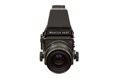 Lot 132 - A Mamiya RB67 Professional SD Medium Format SLR Camera Outfit