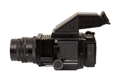 Lot 132 - A Mamiya RB67 Professional SD Medium Format SLR Camera Outfit