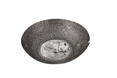 Lot 241 - An early to mid-19th century Siamese (Thai) silver gilt niello tea bowl lid, Bangkok or Nakon Sri Thammarat circa 1820-60