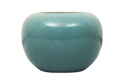 Lot 164 - A CHINESE MONOCHROME TURQUOISE-GLAZED ALMS BOWL