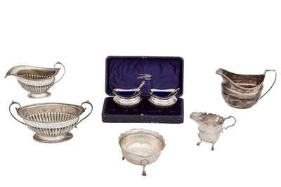 Lot 149 - A mixed group of sterling silver including a George III milk jug