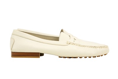 Lot 523 - Tod's White Classic Moccasin Loafer - Size 40