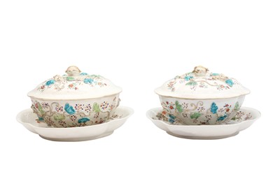 Lot 264 - A VERY FINE PAIR OF CHINESE EXPORT FAMILLE-ROSE 'FLORAL' SAUCE TUREENS AND STANDS