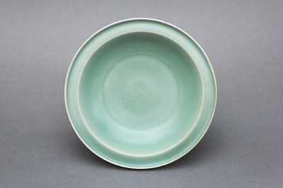 Lot 288 - A FINE CHINESE LONQUAN CELADON-GLAZED DISH