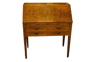 Lot 371 - AN EDWARDIAN BUREAU