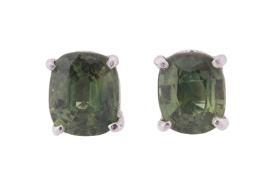 Lot 174 - A PAIR OF GREEN SAPPHIRE STUD EARRINGS