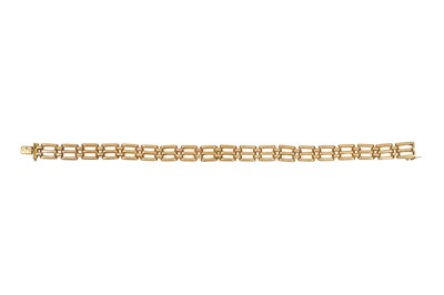 Lot 3 - A FANCY-LINK BRACELET