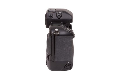 Lot 119 - A Nikon F5 SLR Camera Body