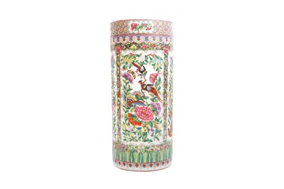 Lot 270 - A CHINESE EXPORT CANTON FAMILLE-ROSE UMBRELLA STAND