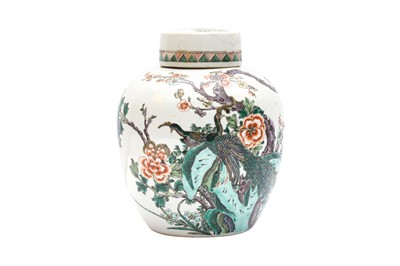 Lot 364 - A CHINESE FAMILLE-VERTE 'PEACOCKS' JAR AND COVER