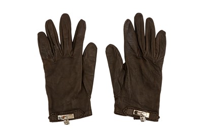 Lot 281 - Hermes Chocolate Brown Leather Kelly Lock Gloves