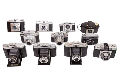 Lot 217 - A Collection of Mid-Century Cameras