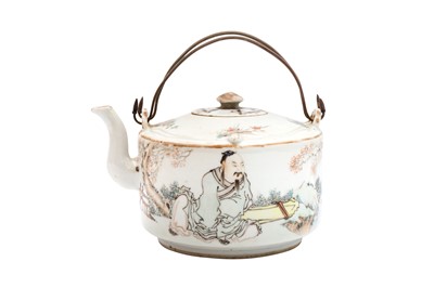 Lot 377 - A CHINESE QIANJIANG CAI TEAPOT AND COVER