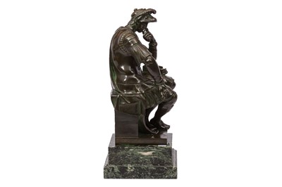 Lot 383 - A LATE 19TH/EARLY 20TH CENTURY BRONZE FIGURE OF LORENZO DE' MEDICI, AFTER MICHELANGELO