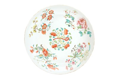 Lot 155 - A CHINESE FAMILLE-ROSE 'FRUIT AND FLOWERS' DISH