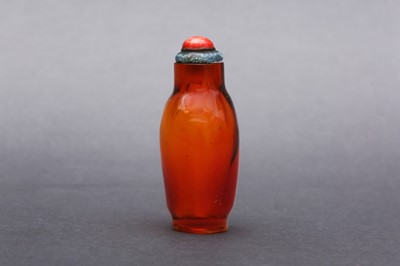 Lot 333 - A CHINESE PEKING GLASS SNUFF BOTTLE