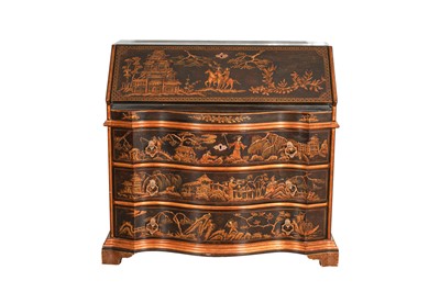 Lot 342 - A CHINOISERIE LACQUERED SERPENTINE BUREAU, 20TH CENTURY