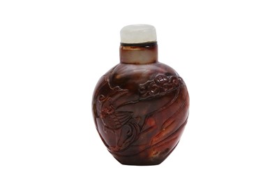 Lot 345 - A CHINESE HARDSTONE SNUFF BOTTLE