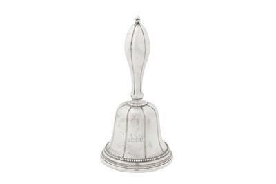 Lot 399 - A Victorian sterling silver table bell, London 1864 by Samuel Whitford III