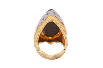 Lot 180 - AN UVAROVITE GARNET RING