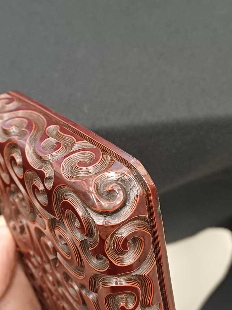 Lot 467 - A JAPANESE 'GURI' LACQUER BOX AND COVER