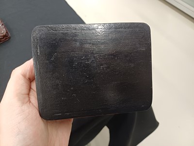 Lot 467 - A JAPANESE 'GURI' LACQUER BOX AND COVER