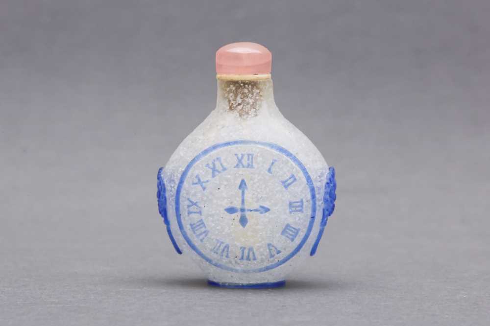 Lot 329 - A RARE CHINESE BLUE OVERLAY GLASS 'POCKET WATCH' SNUFF BOTTLE