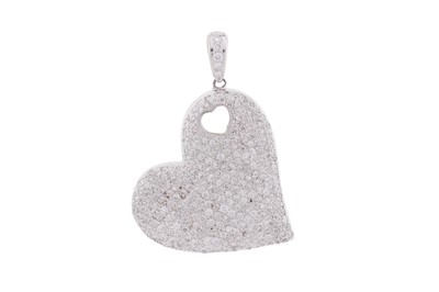 Lot 124 - A DIAMOND HEART PENDANT, CIRCA 2004