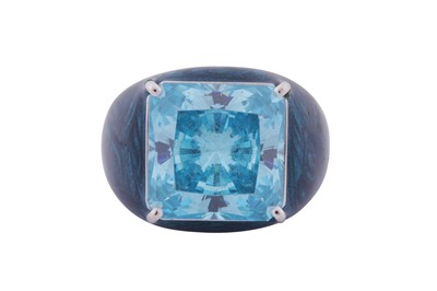 Lot 227 - A SINGLE-STONE BLUE CUBIC ZIRCONIA RING