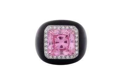 Lot 185 - A PINK CUBIC ZIRCONIA AND DIAMOND RING